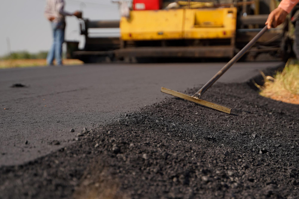 What to Look Out for When Choosing an Asphalt Paving Contractor