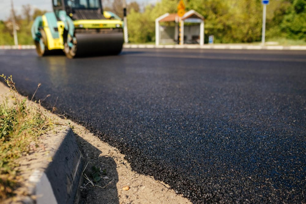 Chip Seal Vs Asphalt Paving: Which is Right for You? 1 Chip Seal Vs Asphalt Paving