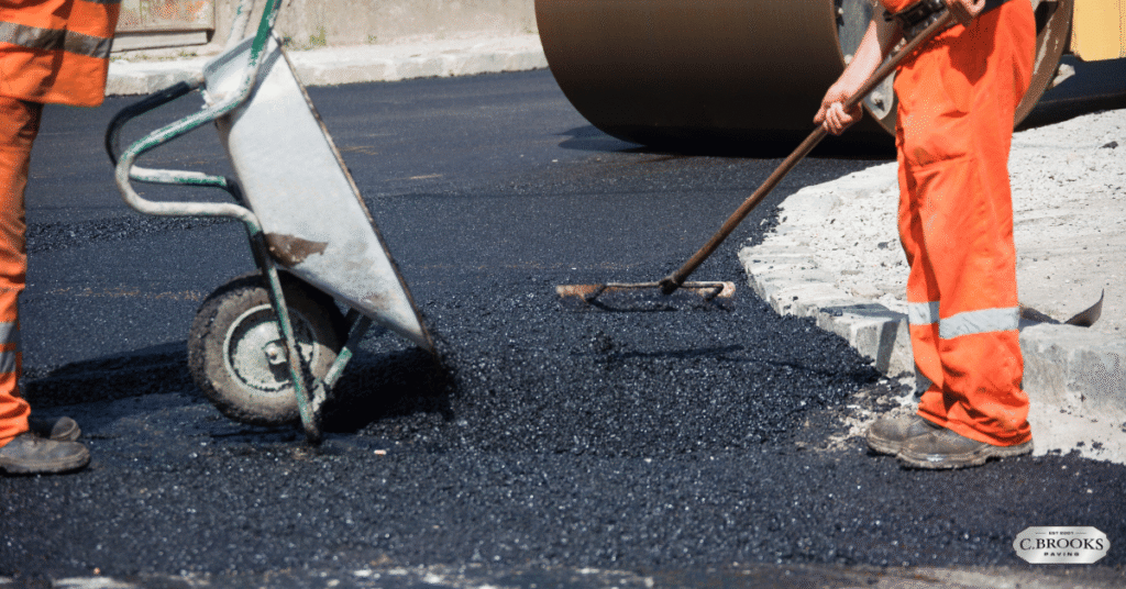Why Asphalt Temperature Matters in Paving? 2 Services That Depend on Temperature